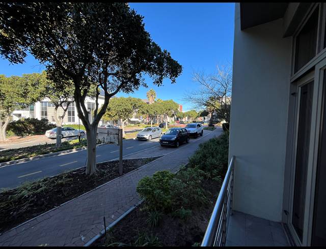 116M² OFFICE TO LET IN CENTURY CITY
